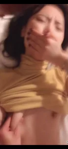 刚下班就出来操逼 人妻捂着嘴不叫出声